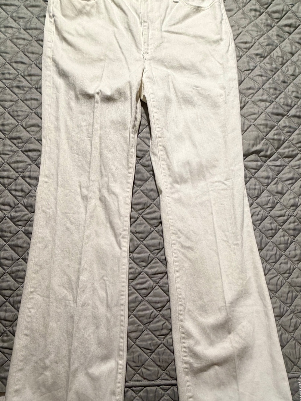 Ann Taylor High Rise Flare Jeans White NWT Size 10